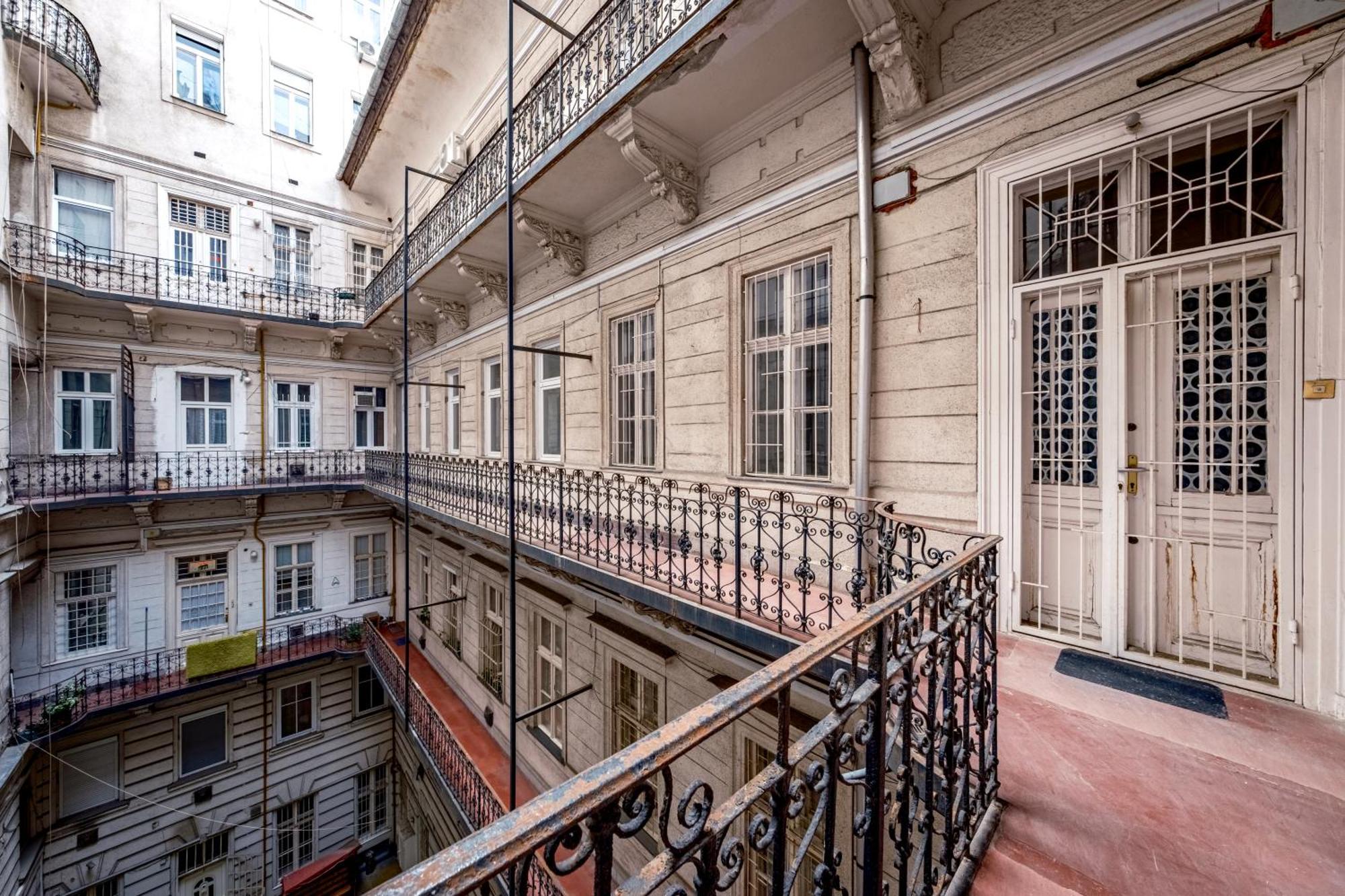 Soho Downtown Apartment Budapest Esterno foto